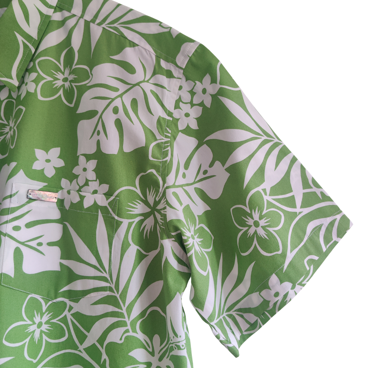 Chemise polynésienne Manéa, hibiscus et fougères de Tahiti
