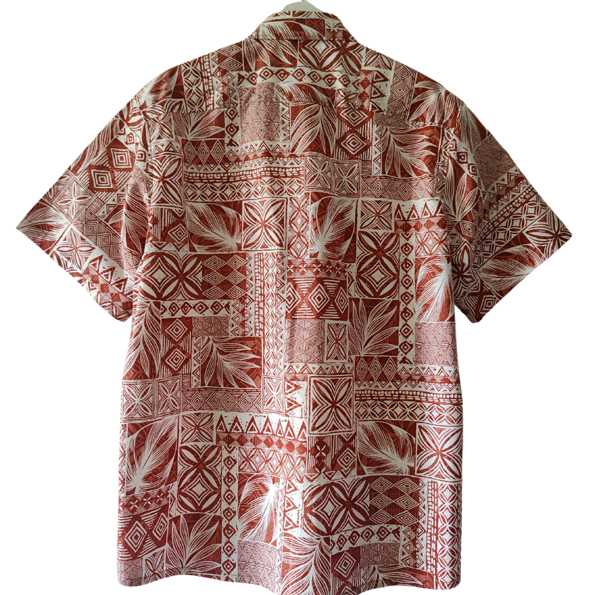 Chemise polynésienne Tévi, tissu et nacres de Tahiti