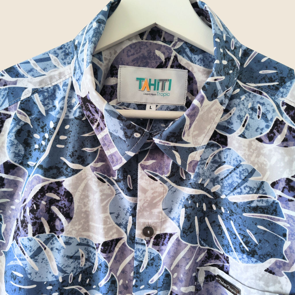 Teri'i Moana - Chemise tahitienne monstera bleu