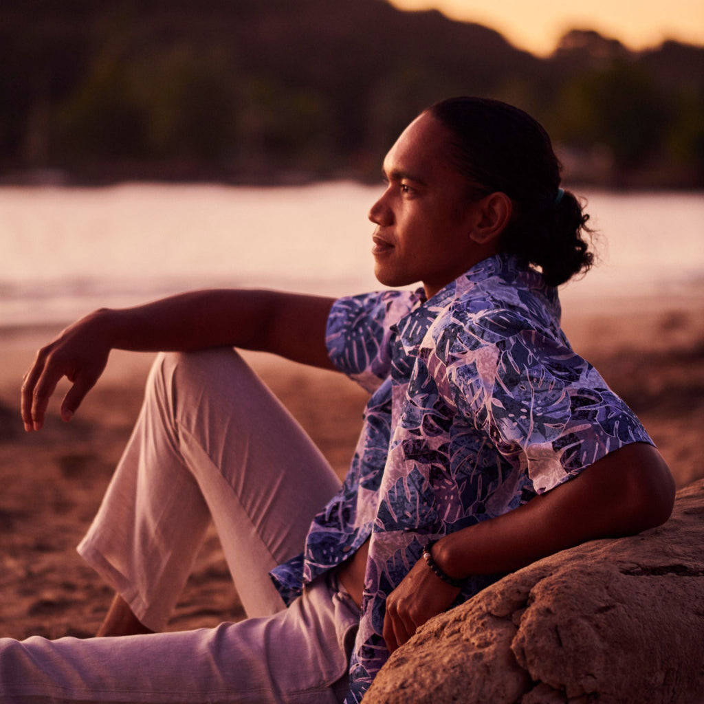 Teri'i Moana - Chemise tahitienne monstera bleu