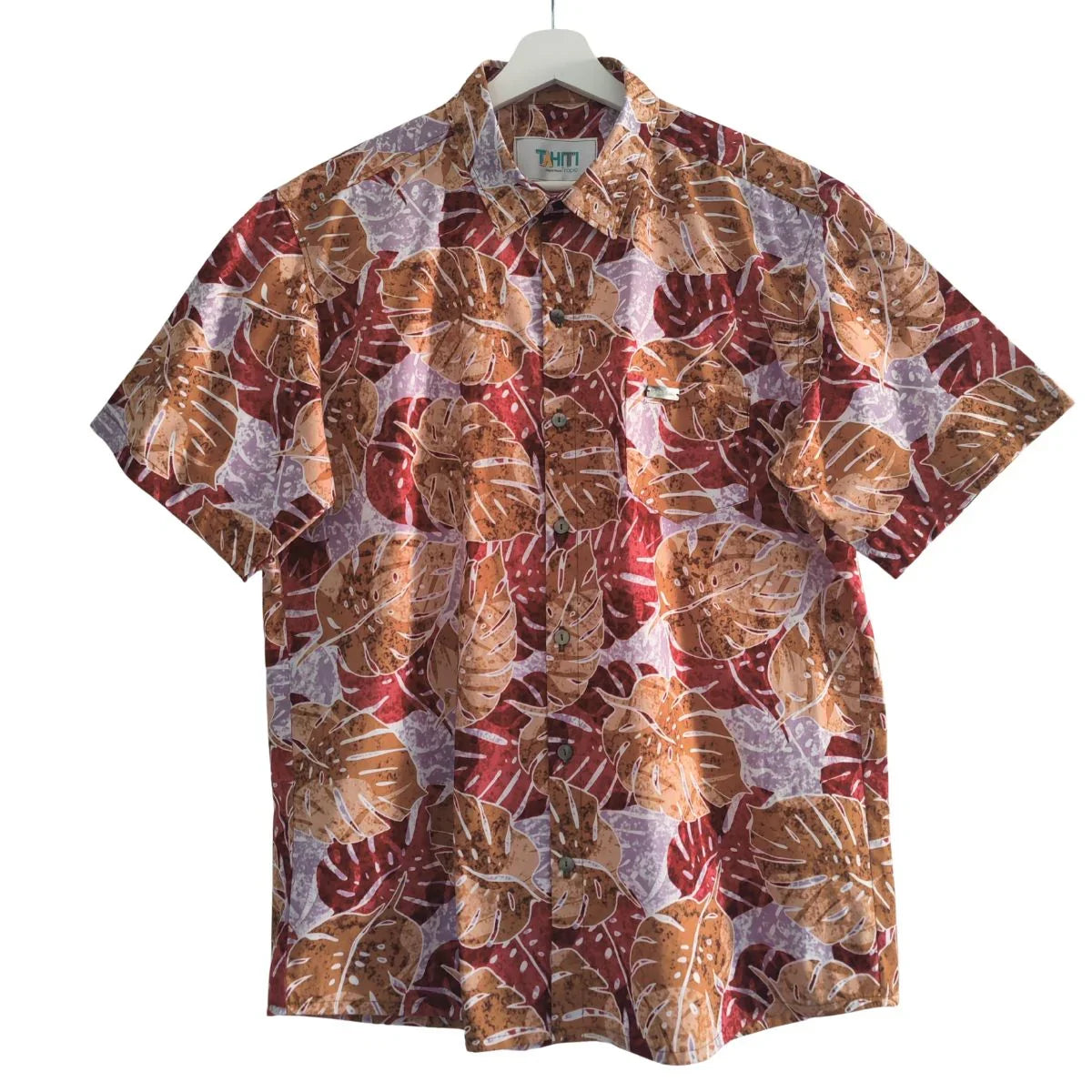 Chemise tahitienne homme en coton vue de face, tissu tahitien monstera marron et gris, Teri'i Fénua - Edition limitée